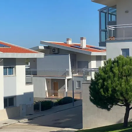 Villa With Views Over The Atlantic Ocean And Swimming Pool Famalicão