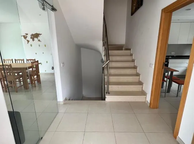 With Views Over The Atlantic Ocean And Swimming Pool Villa *